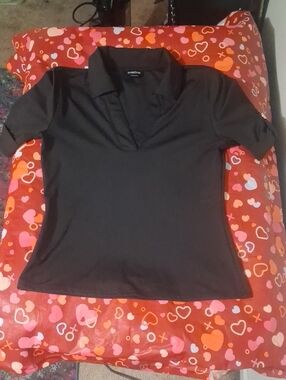 bebe Black Short Sleeve Polo V-Neck Top